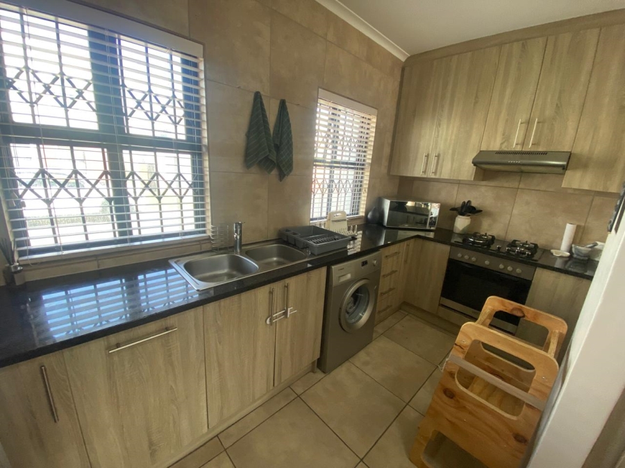 To Let 3 Bedroom Property for Rent in Brackenfell Central Western Cape